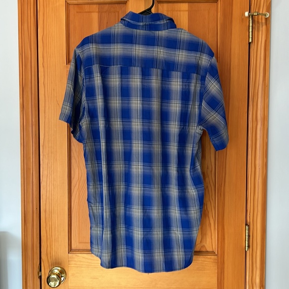 Dixxon Flannel Company Bamboo Short Sleeve Button Up in Ocean Blvd Size Medium - Picture 4 of 9